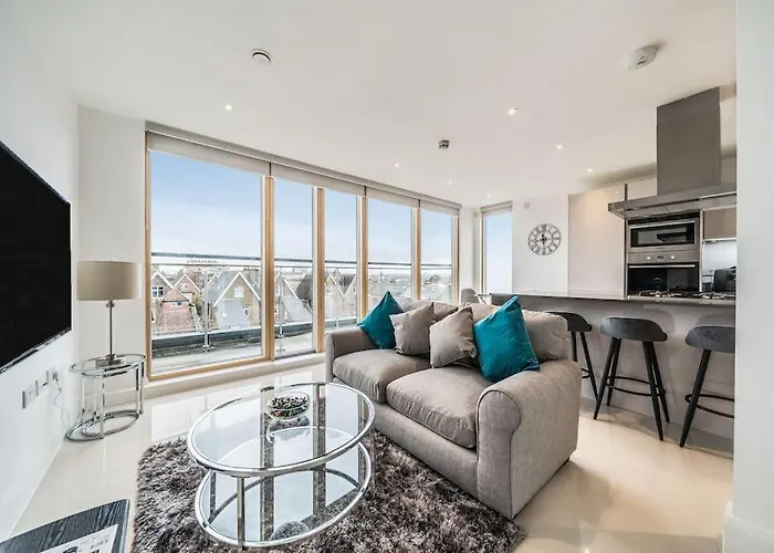 Amazing One Bedroom Penthouse In Wimbledon